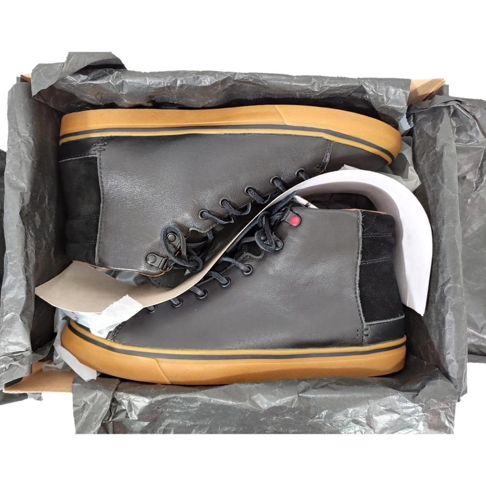 🆕UGG Grade B Hoyt Luxe Leather High Top Black - Picture 2 of 8